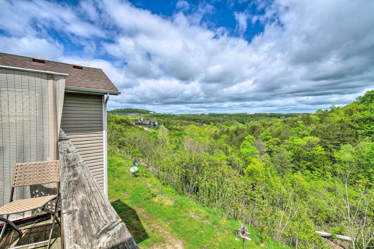 Cozy Branson Retreat With Balcony, 2 Mi To 76 Stripアパートメント エクステリア 写真